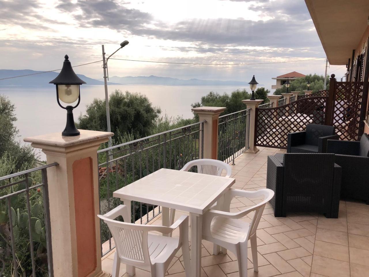 La Marinella Apartment Palmi Exterior foto